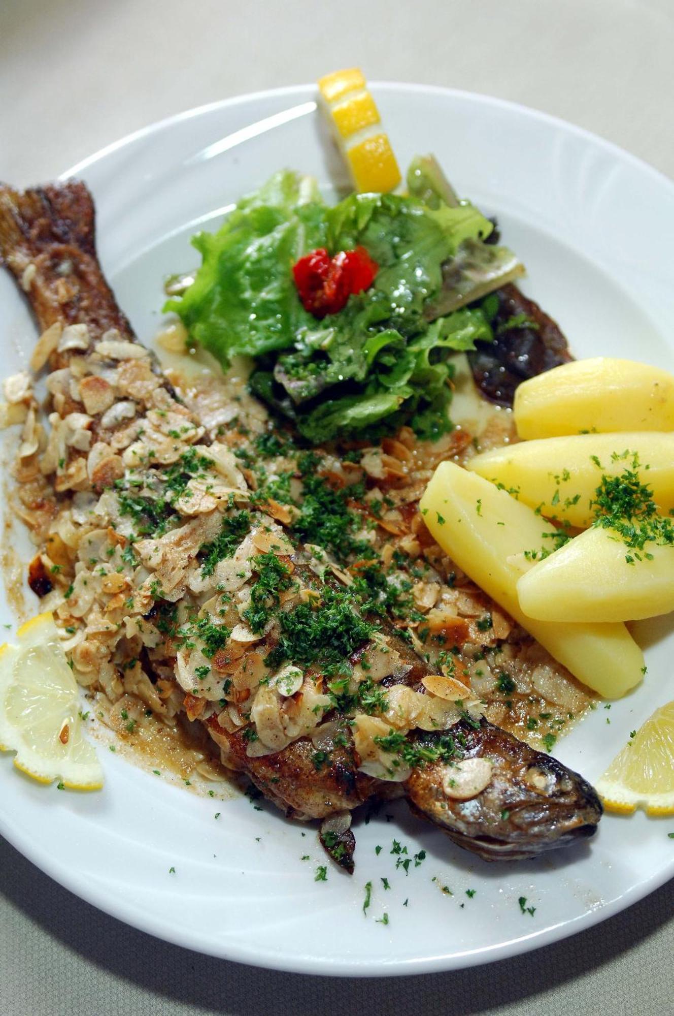Royal Hotel-Restaurant Bonhomme Sougne-Remouchamps Ngoại thất bức ảnh